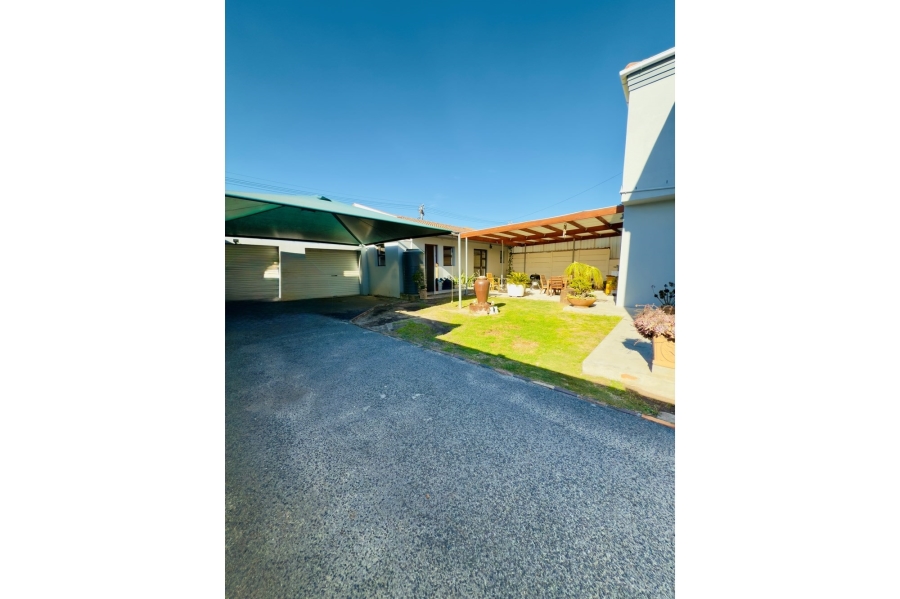4 Bedroom Property for Sale in Kensington Western Cape